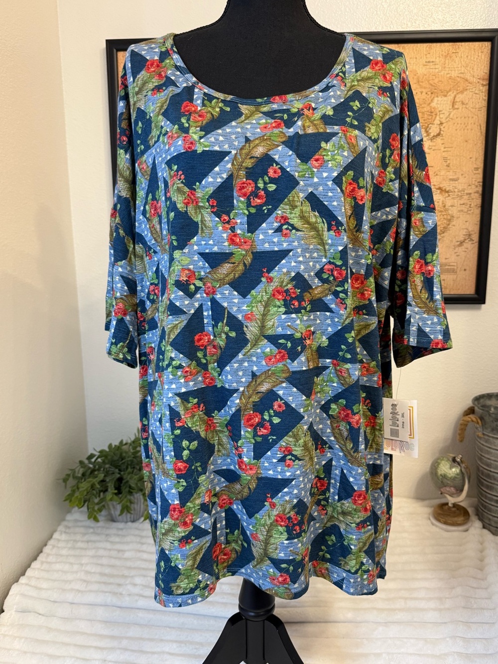 Lularoe Irma floral feather tee size 3X